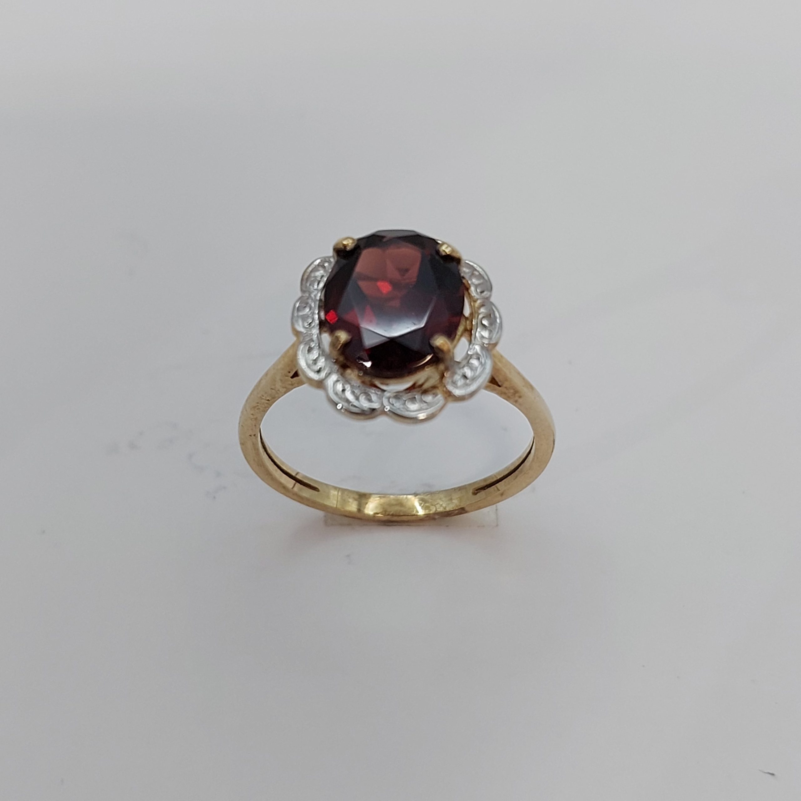 9 Carat Yellow Gold Garnet Dress Ring 7892