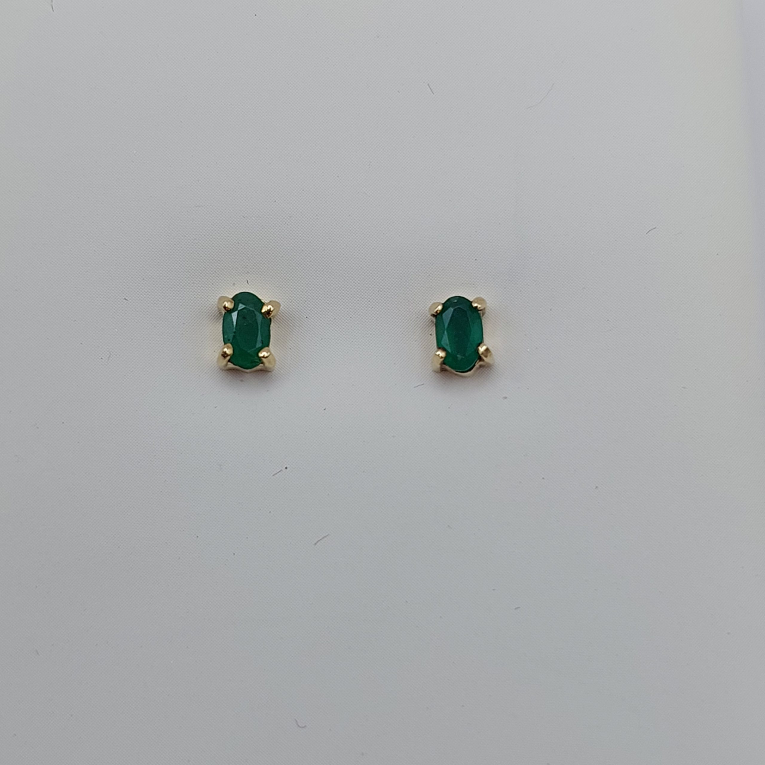 9 Carat Yellow Gold Claw set Emerald Stud Earrings E209 EM