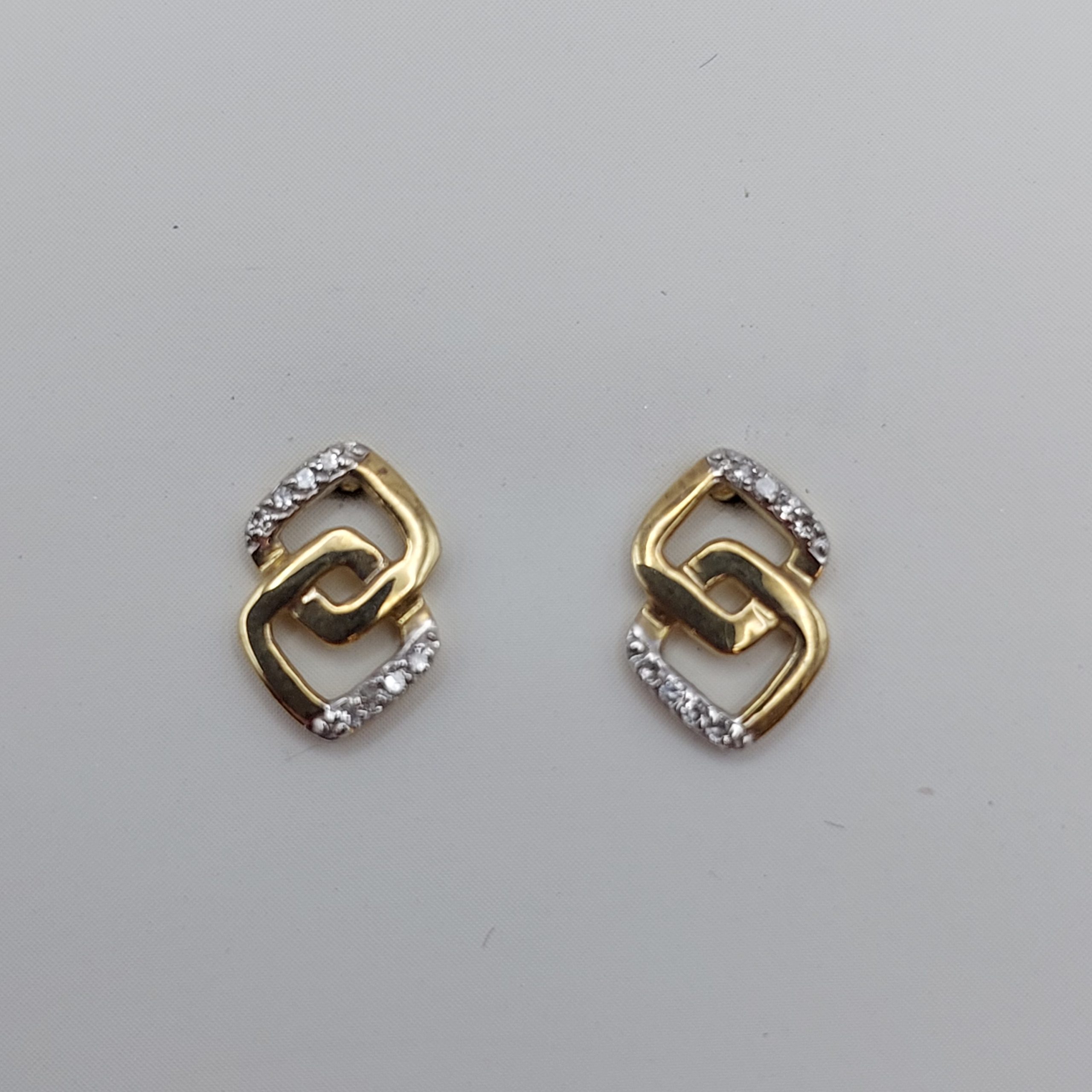 9 Carat Yellow Gold and Diamond Stud Earrings E0033/Y9/D